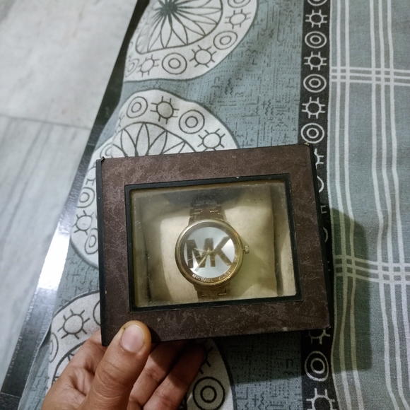 Mk branded unisex watch - Picture 4 of 7